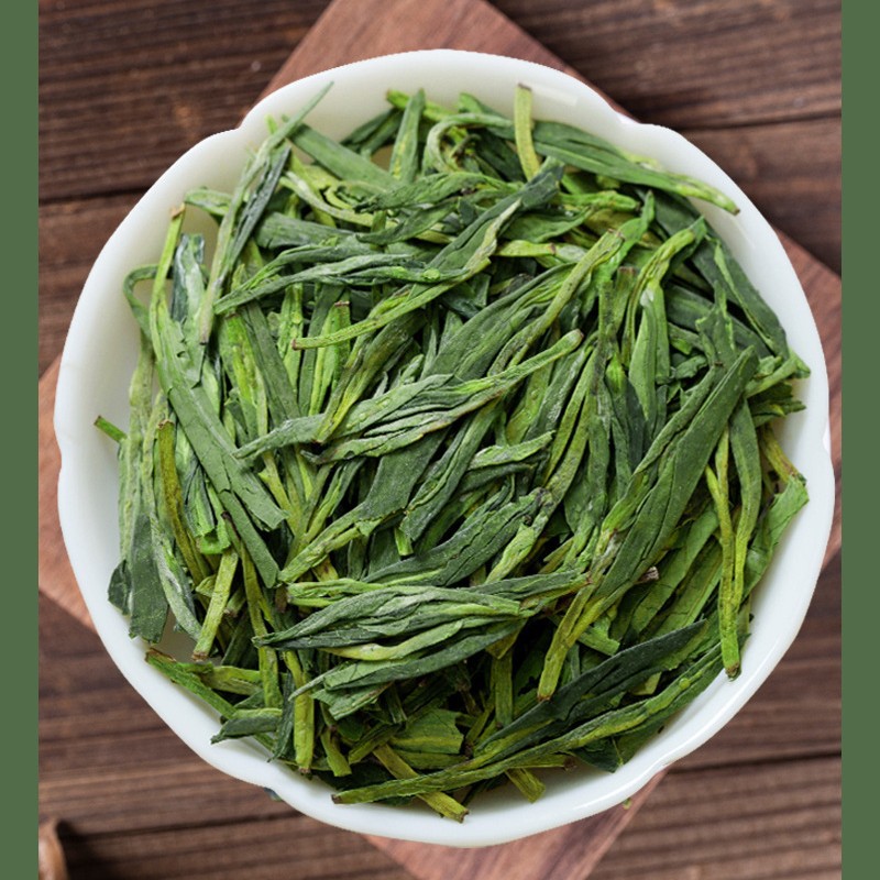 Loose Dragon Well green tea leaves